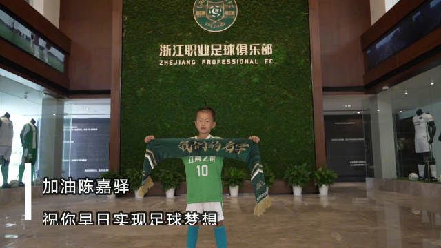 而尹正则透露自己很早之前就一直在“磨”韩寒，“你什么时候拍摩托车的戏，我就一直在等……”